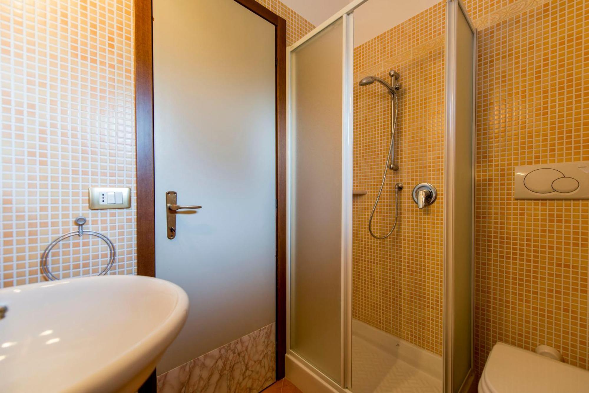 Italianflat - Peschiera Residence เปสเคียรา เดล การ์ดา ภายนอก รูปภาพ